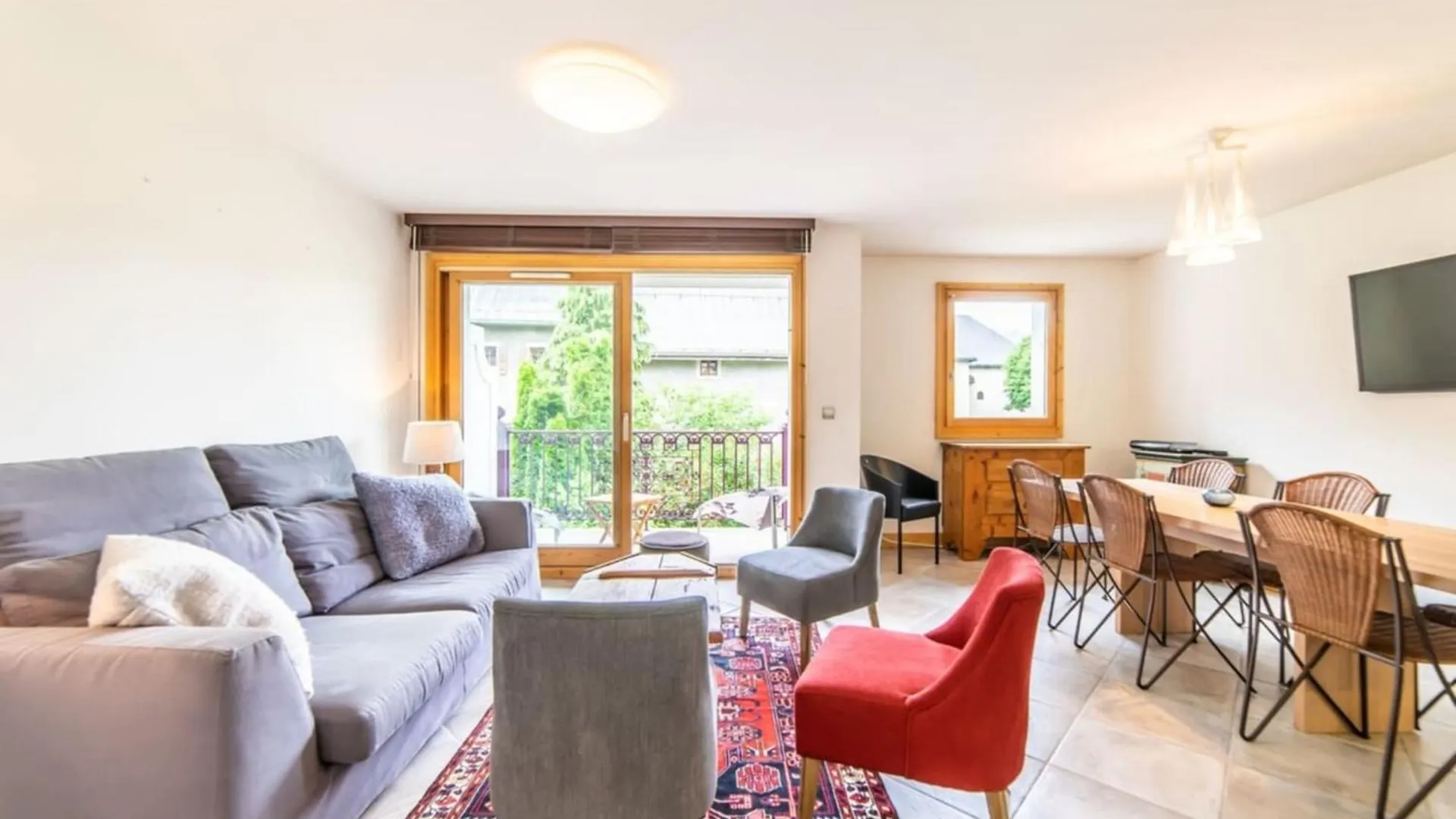 3-Bedroom Flat In The City Centre Chamonix